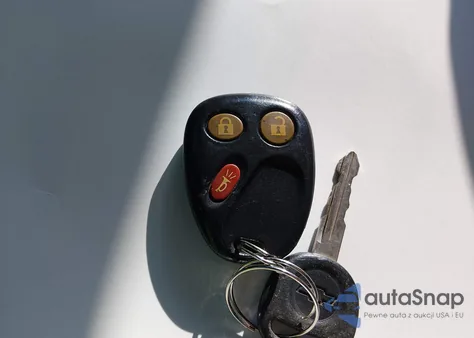 2004 Chevrolet Silverado 1500 Z71 from USA, damaged, VIN 2GCEK13T841432373